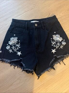 NWOT 12th Tribe Black Embroidered Denim Shorts - Women